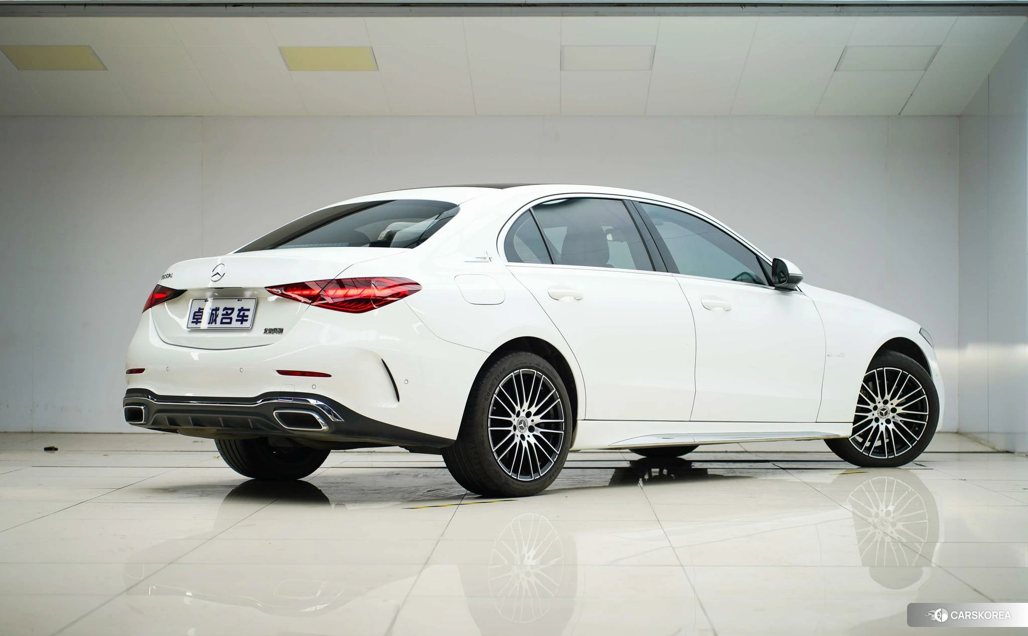 Mercedes-Benz Class C 2023 Белый из Китая