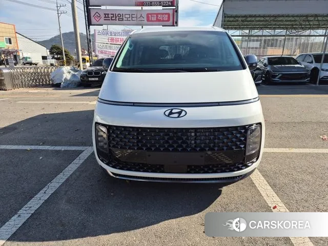 Hyundai Staria 2024 Белый из Кореи