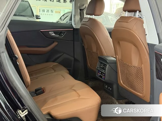 Audi Q8 2021 Черный из Китая