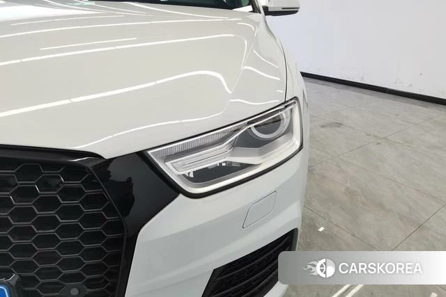 Audi Q3 2018 Белый из Китая
