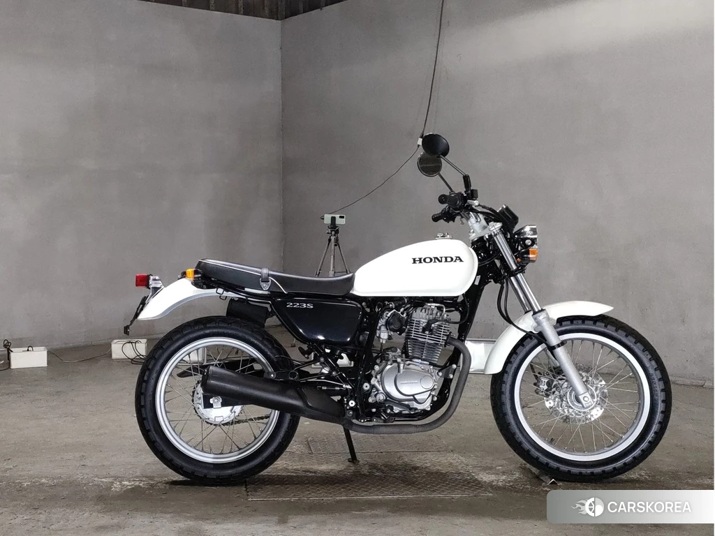 Проданный Honda CB223S 2015 из Японии