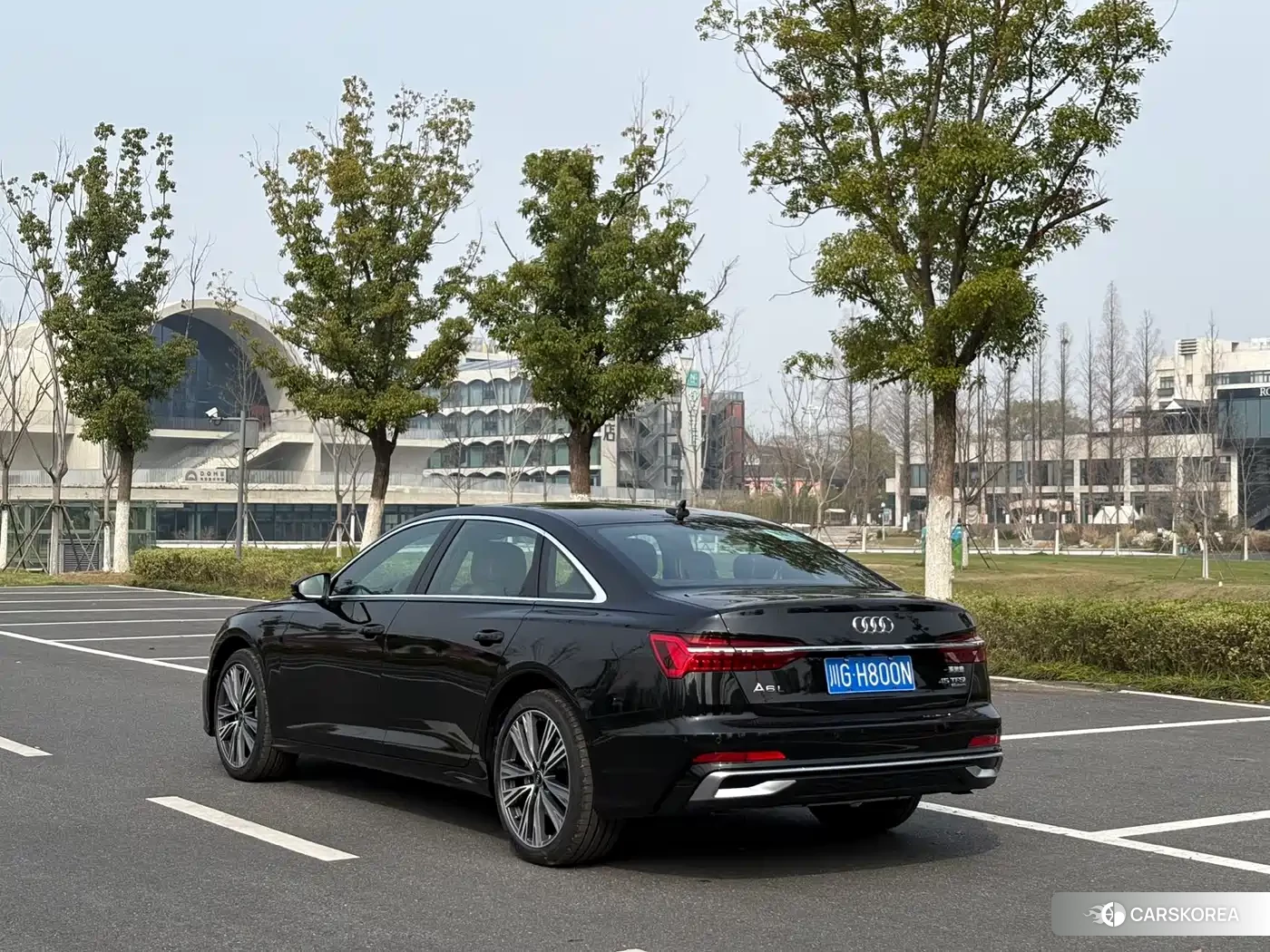 Audi A6L 2026 Черный из Китая