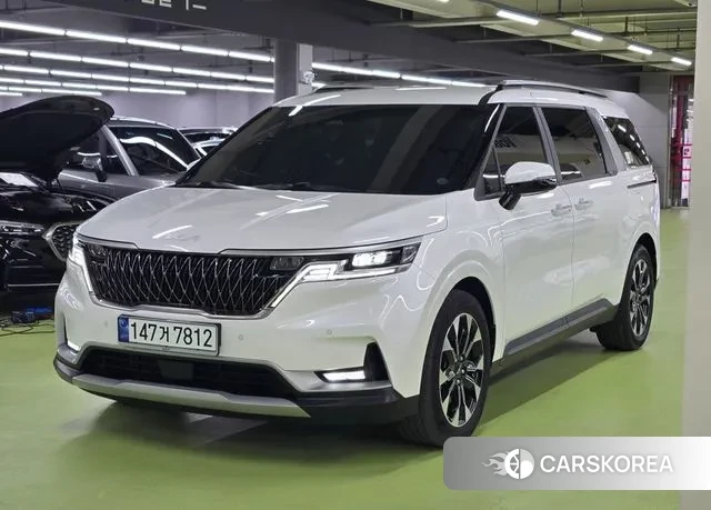 Kia Carnival 4th generation 2023 Белый из Кореи