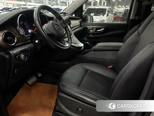 Mercedes-Benz V-class 2021 Черный из Китая