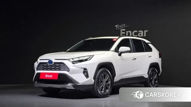 Toyota RAV4 5th Generation 2022 Белый из Кореи