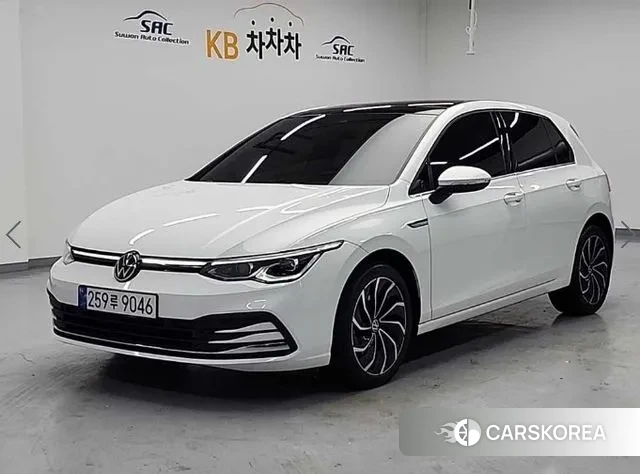 Volkswagen Golf 8th Generation 2022 Белый из Кореи