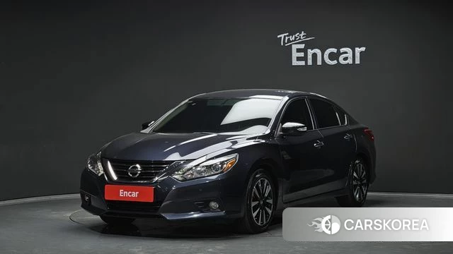 Nissan Altima 2018 Серый из Кореи