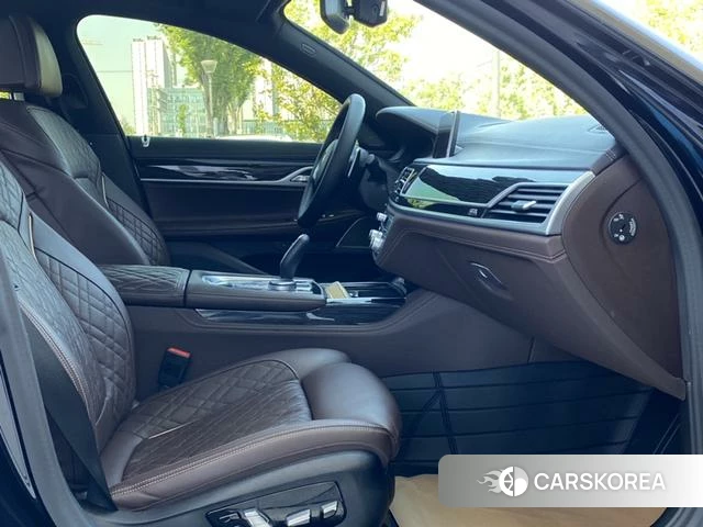 BMW 7 series 2021 Черный из Китая
