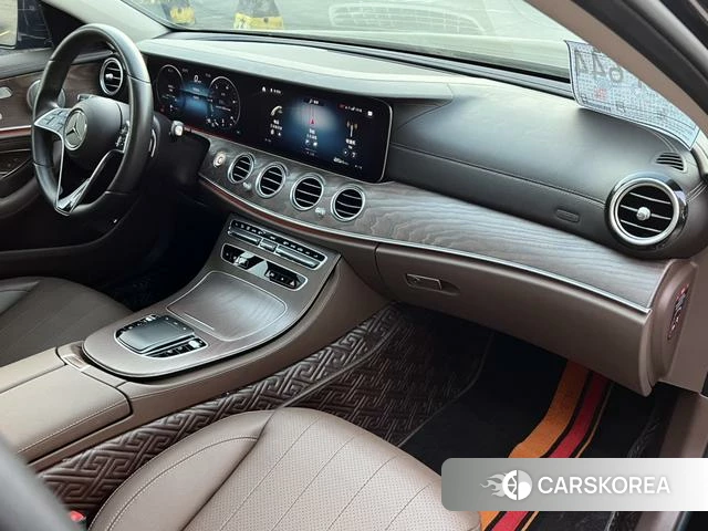 Mercedes-Benz E-class 2022 Черный из Китая