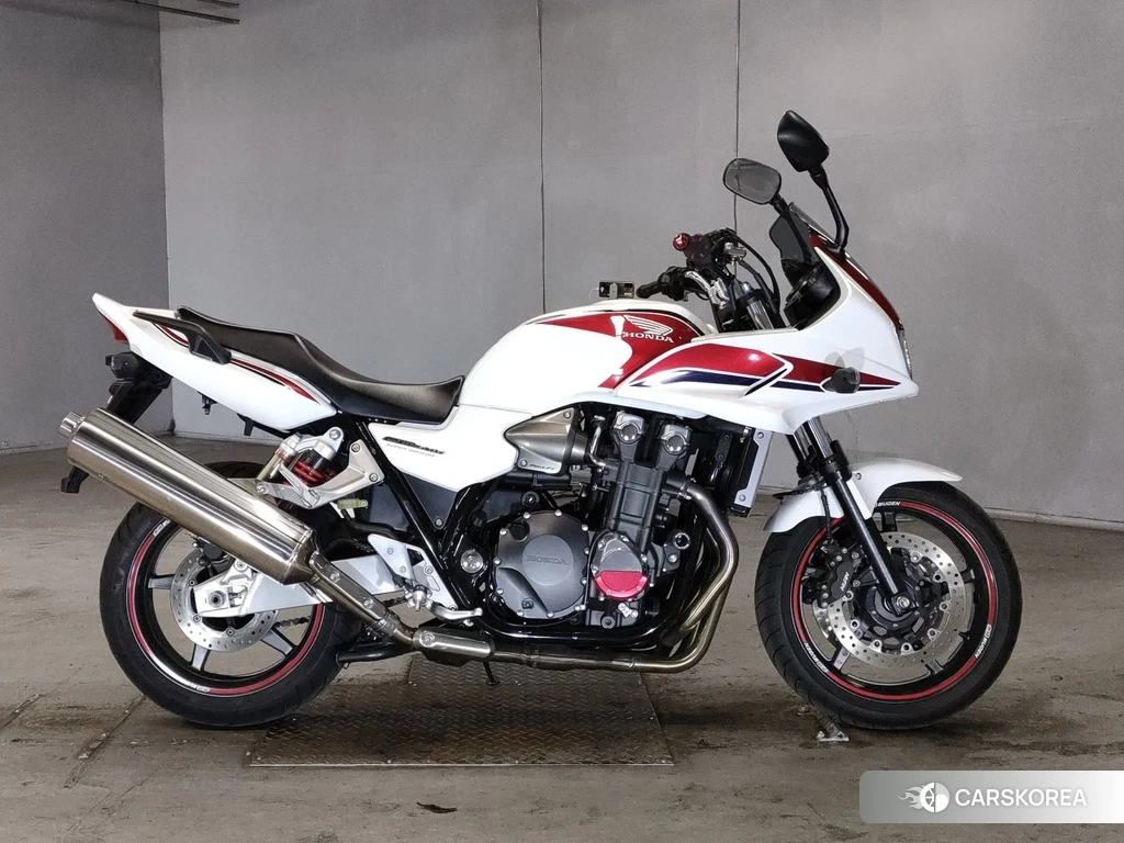 Проданный Honda CB1300SF BOLDOR 2011 из Японии
