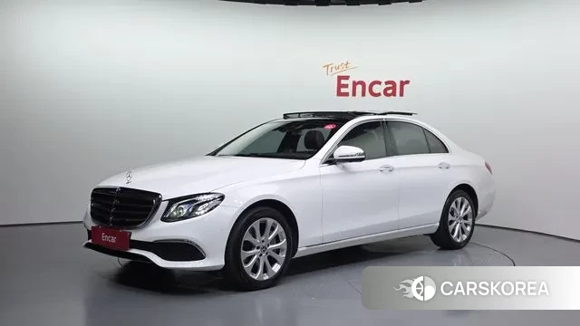 Mercedes-Benz E-Class W213 2019 Белый из Кореи