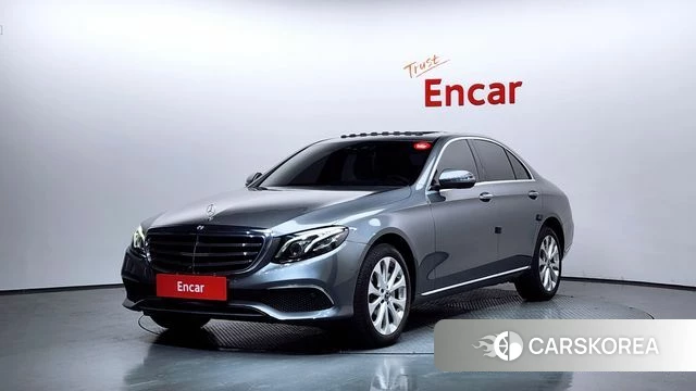 Mercedes-Benz E-Class W213 2020 Серый из Кореи