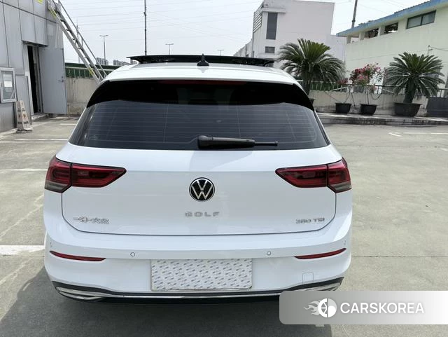 Volkswagen Golf 2024 Белый из Китая