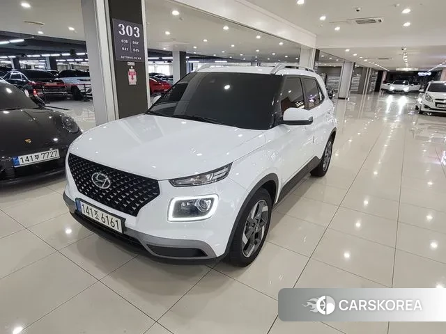 Hyundai Venue 2022 Белый из Кореи