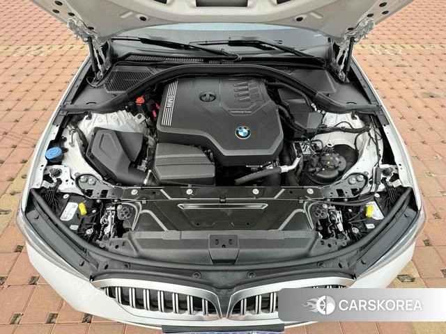 BMW 3 series 2023 Белый из Китая