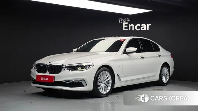 BMW 5 Series (G30) 2018 Белый из Кореи