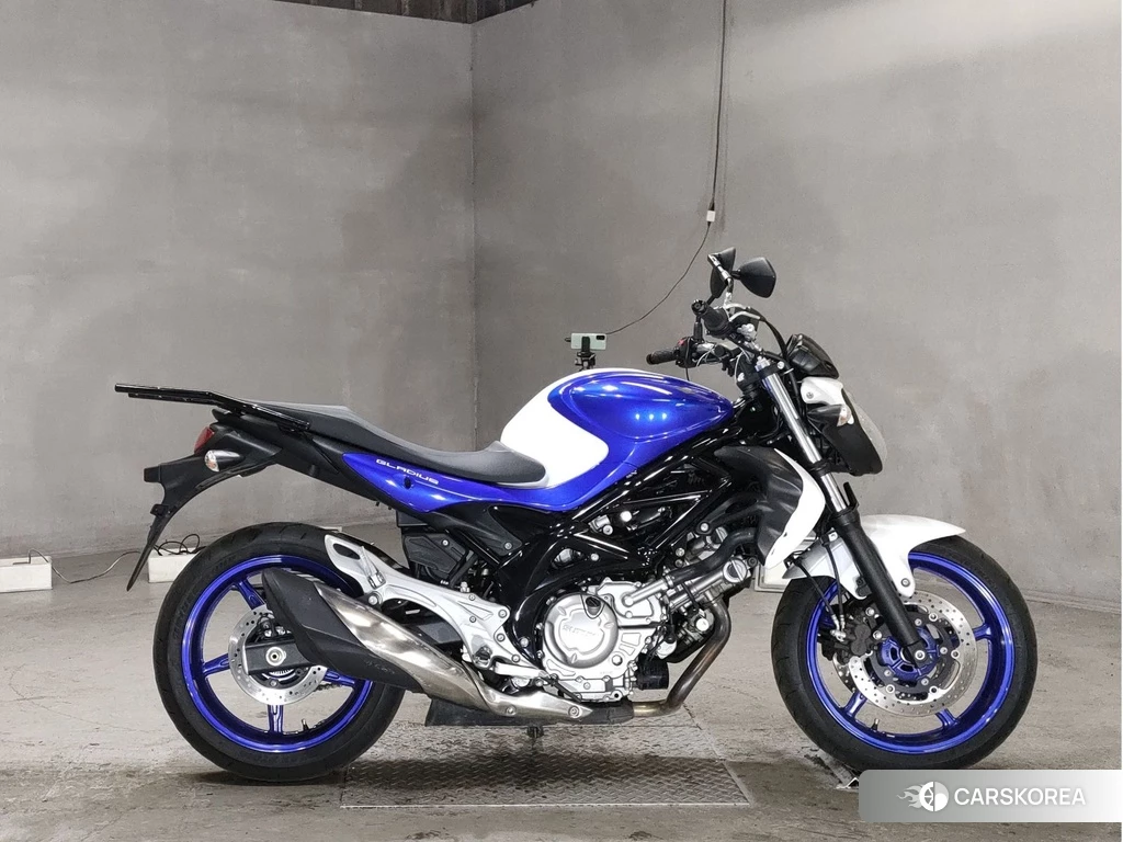 Проданный Suzuki GLADIUS 400 2014 из Японии