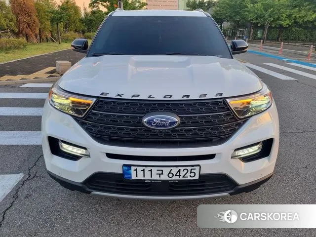 Ford Explorer 6th Generation 2022 Белый из Кореи