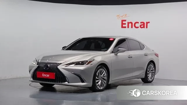 Lexus ES300h 7th generation 2018 Песочный из Кореи
