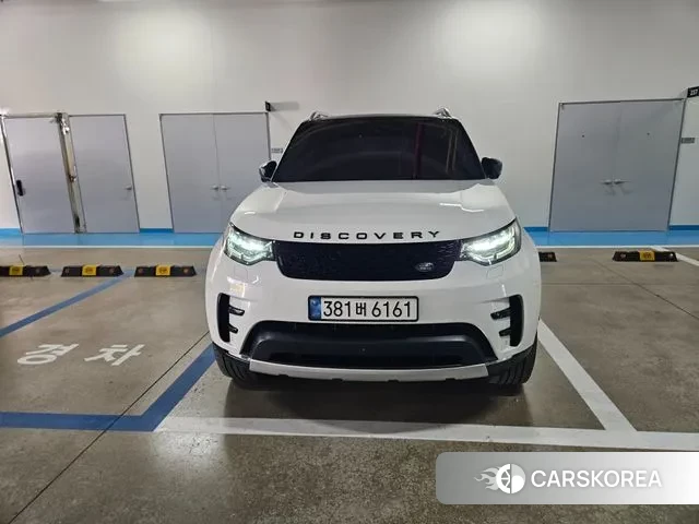 Land Rover Discovery 5 2019 Белый из Кореи