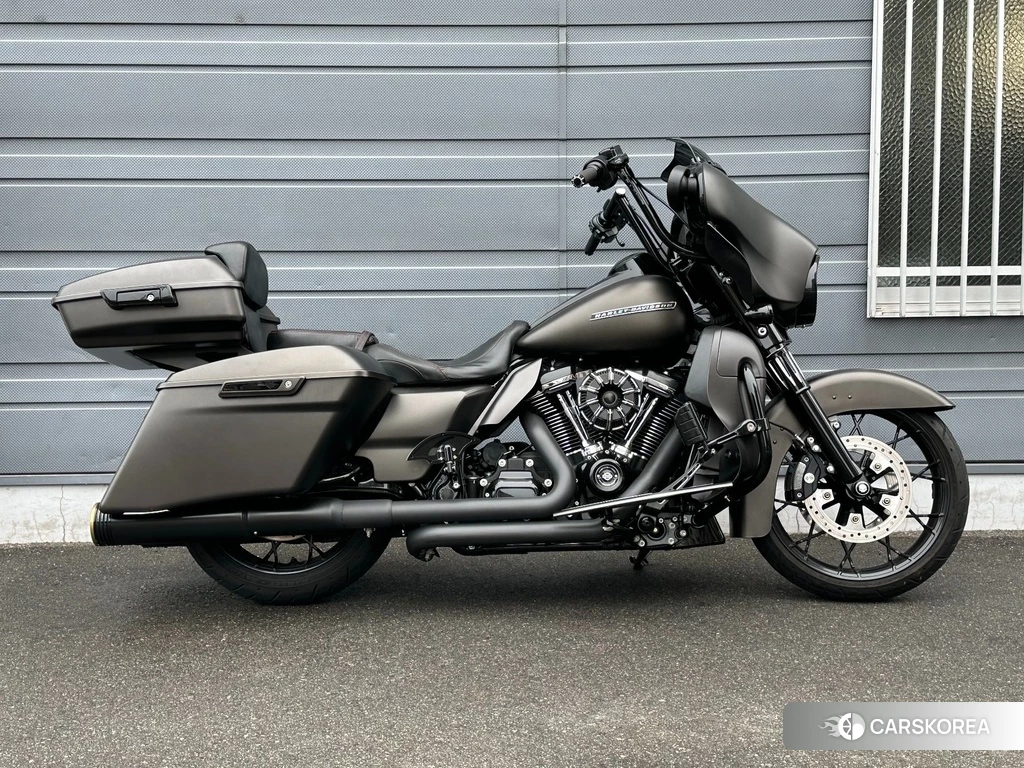 Проданный Harley-Davidson Street Glide FLHXS1690 2020 из Японии, фото 2