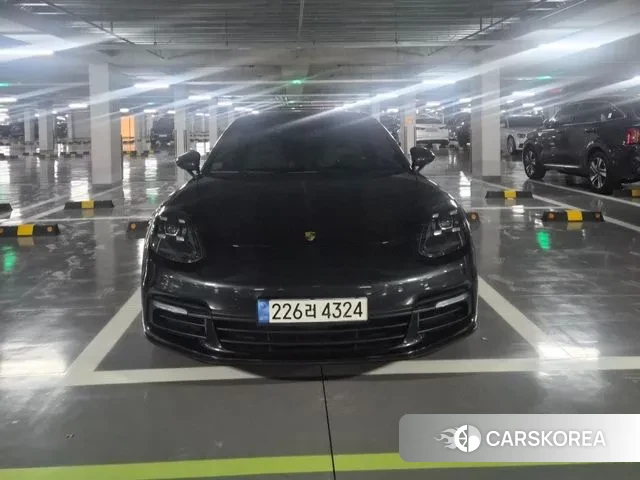 Porsche Panamera (971) 2018 Серый из Кореи