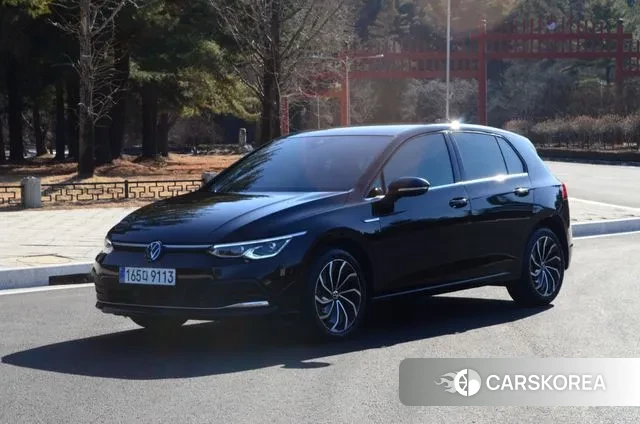 Volkswagen Golf 8th Generation 2024 Черный из Кореи