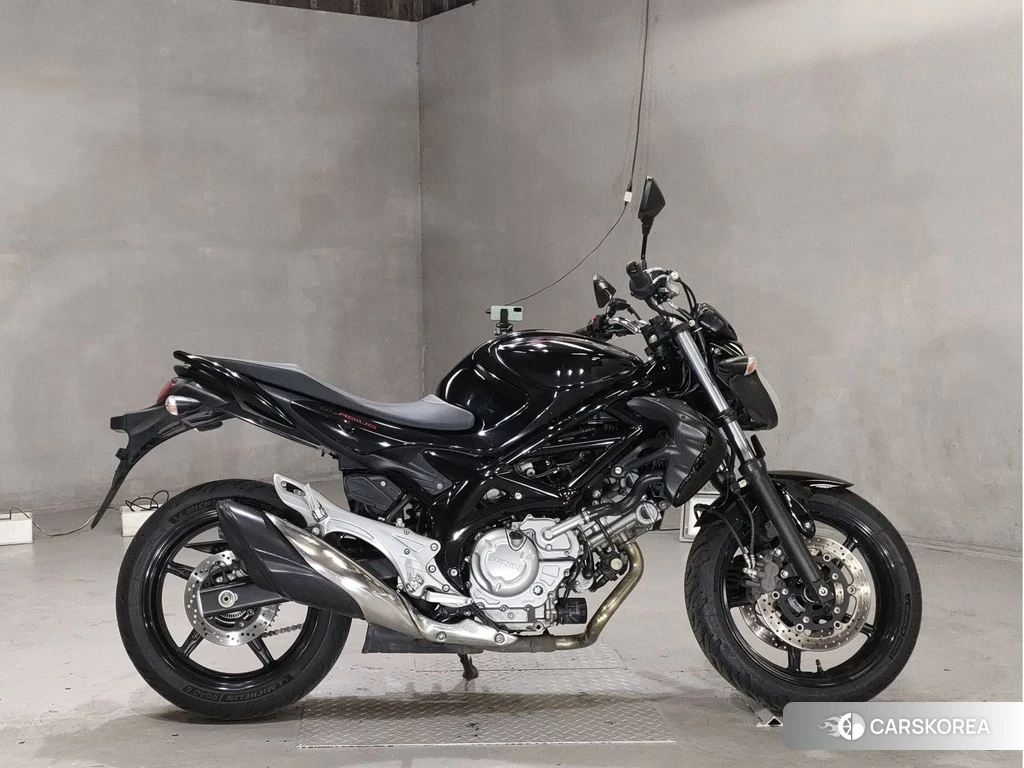 Проданный Suzuki GLADIUS 400 id 4169950 из Японии