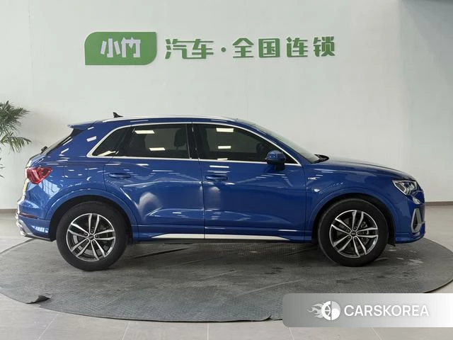 Audi Q3 2022 Синий из Китая