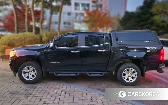 Chevrolet (GM Daewoo) Real New Colorado 2023 Черный из Кореи