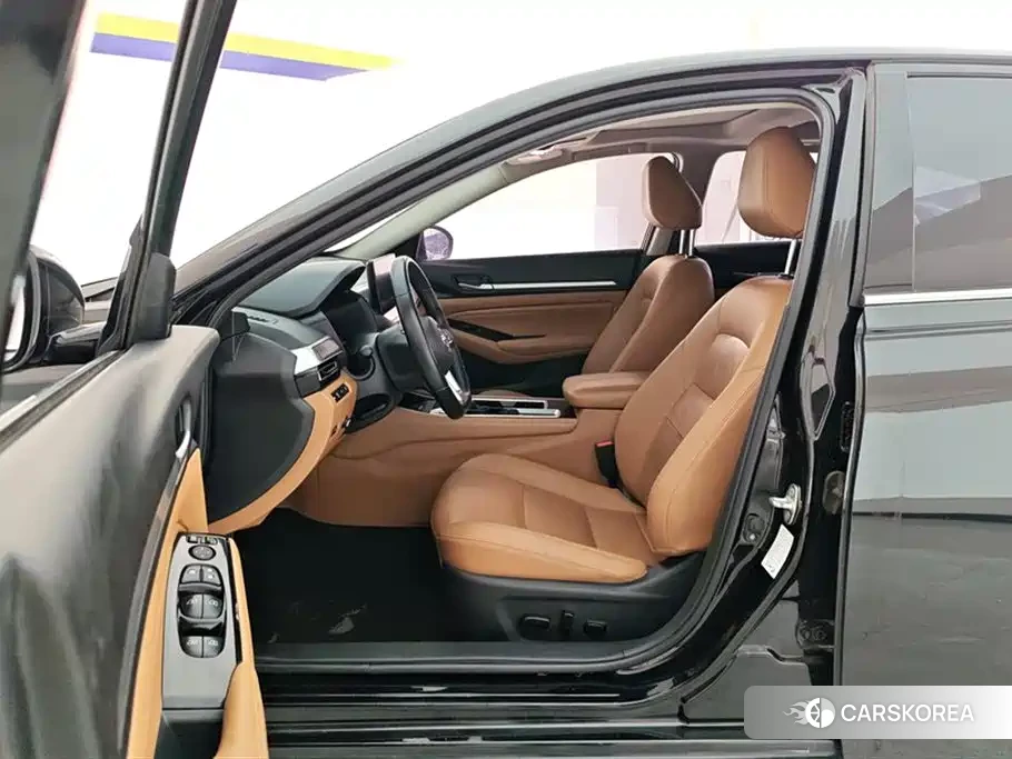 Nissan Altima 2024 Черный из Китая