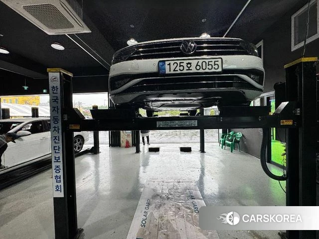 Volkswagen Passat GT (B8) 2022 Белый из Кореи