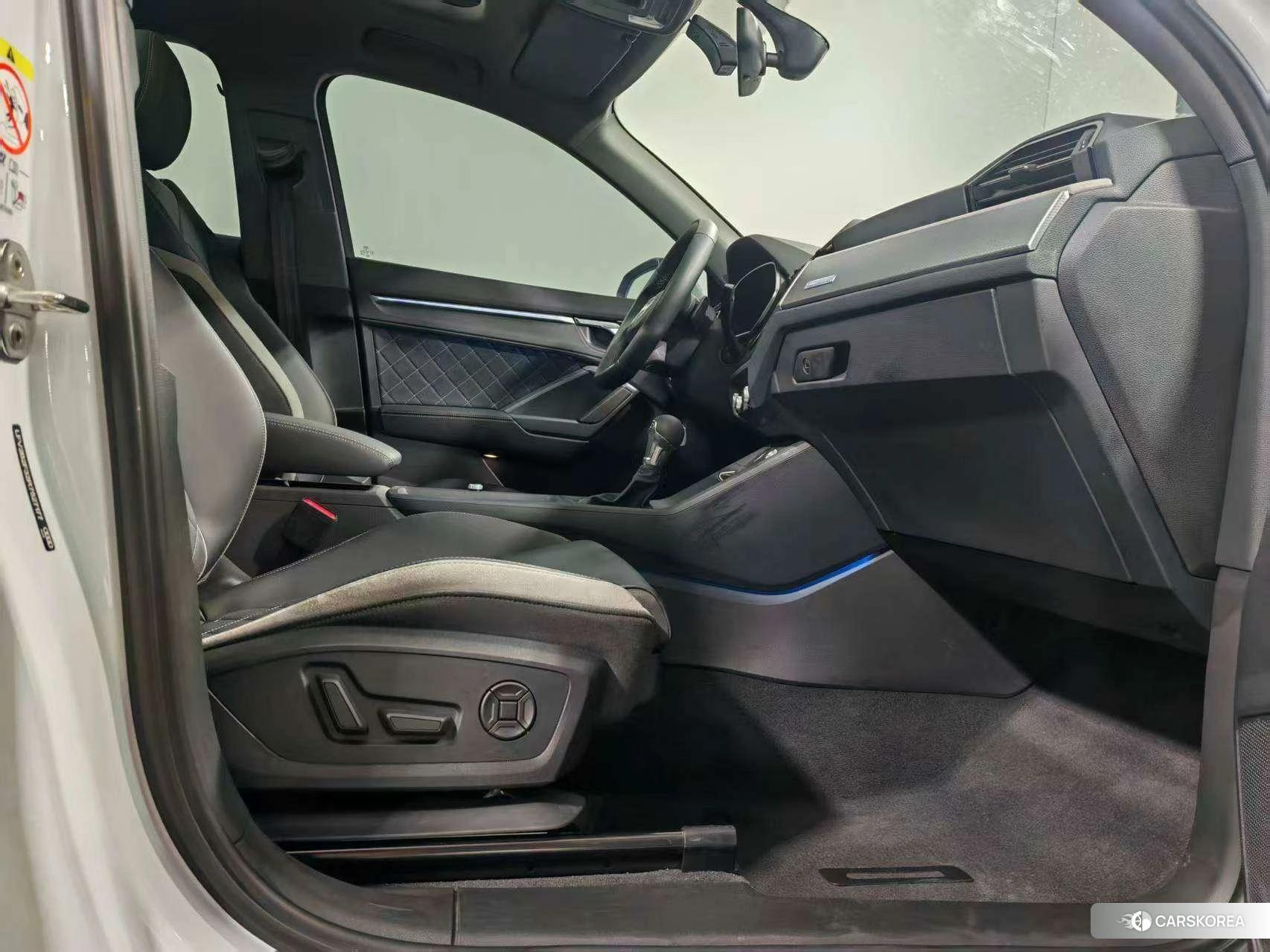Audi Q3 2023 Белый из Китая