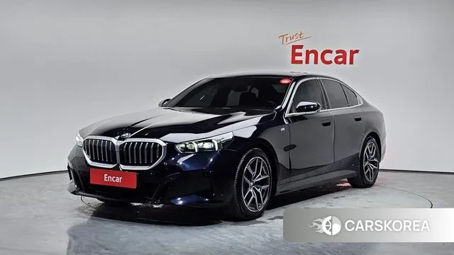 BMW 5 Series (G60) 2024 Синий из Кореи