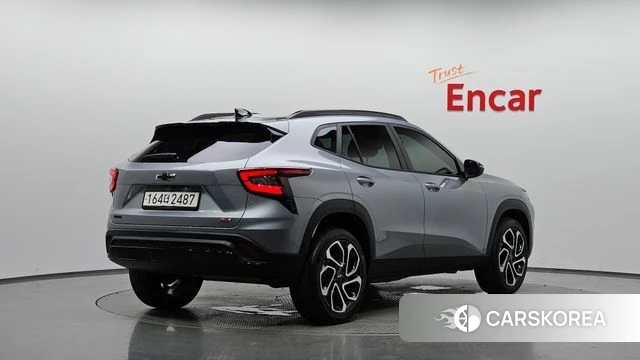 Chevrolet (GM Daewoo) Trax Crossover 2023 Серебристо-серый из Кореи