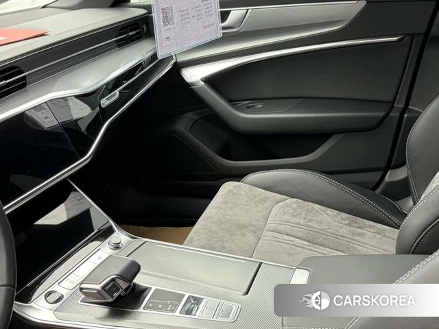 Audi A6L 2023 Черный из Китая