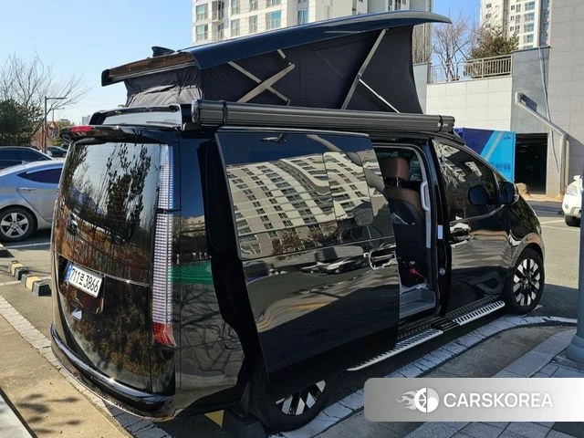 Hyundai Staria 2025 Черный из Кореи