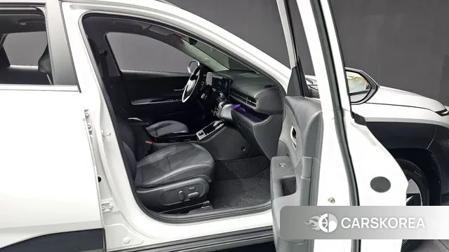 Hyundai Kona (SX2) 2025 Белый из Кореи, фото 2