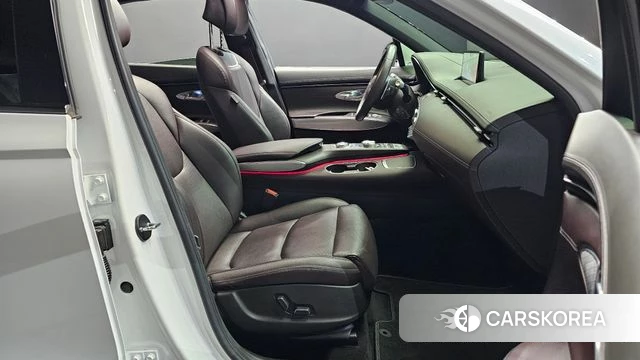 Genesis GV70 2022 Белый из Кореи, фото 2