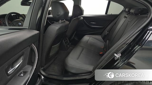 BMW 3 Series (F30) 2018 Черный из Кореи, фото 2