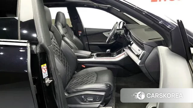 Audi Q8 (4M) 2021 Черный из Кореи, фото 2