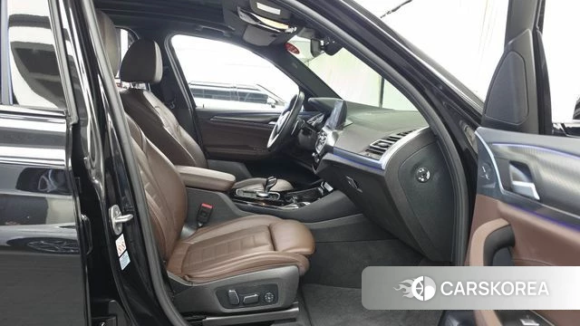 BMW X3 (G01) 2024 Черный из Кореи, фото 2