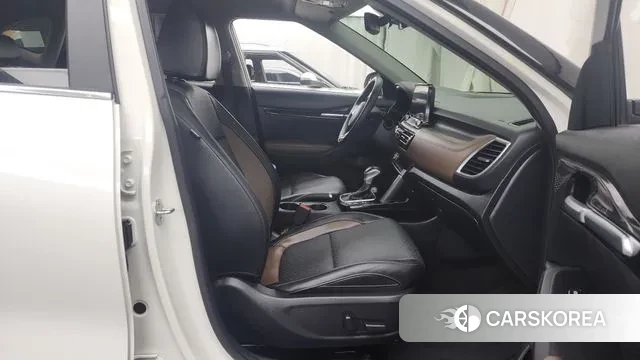 Kia Seltos 2021 Белый двухцветный из Кореи, фото 2