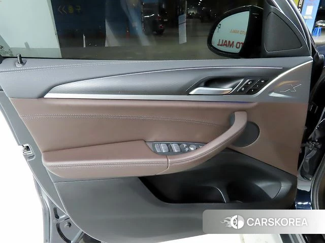 BMW X4 (G02) 2021 Черный из Кореи, фото 2