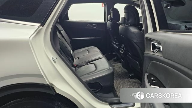 Kia Sportage 5th Generation Hybrid 2023 Белый из Кореи, фото 2