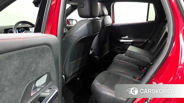 Mercedes-Benz GLA - Class H247 2022 Красный из Кореи, фото 2
