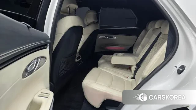 Genesis Electrified GV70 2022 Белый из Кореи, фото 2