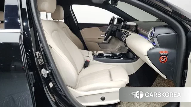 Mercedes-Benz A-Class W177 2023 Черный из Кореи, фото 2