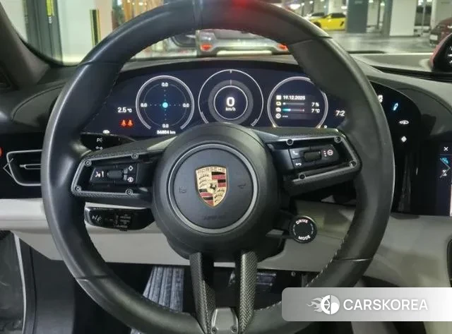 Porsche Taycan 2022 Серебряный из Кореи, фото 2