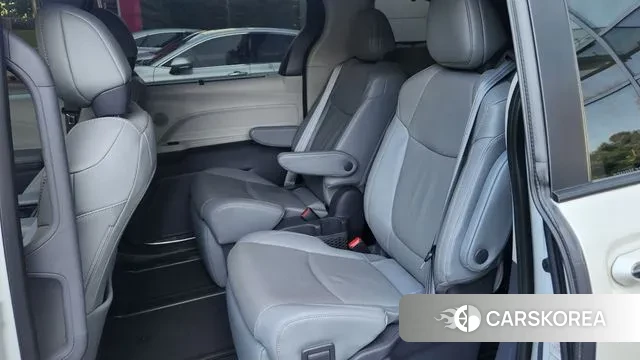 Toyota Sienna 4th Generation 2021 Белый из Кореи, фото 2
